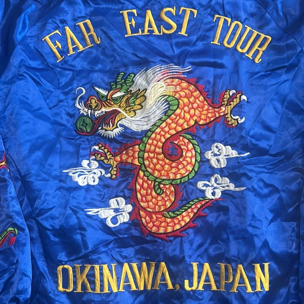 Silk Souvenir jacket Okinawa Japan - Picture 3 of 17